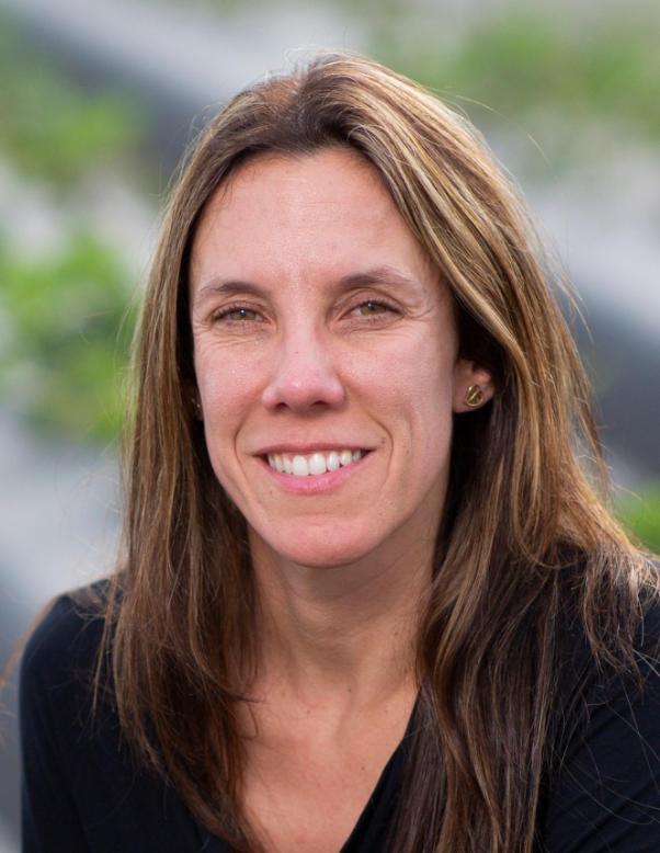 Dr. Natalia Peres